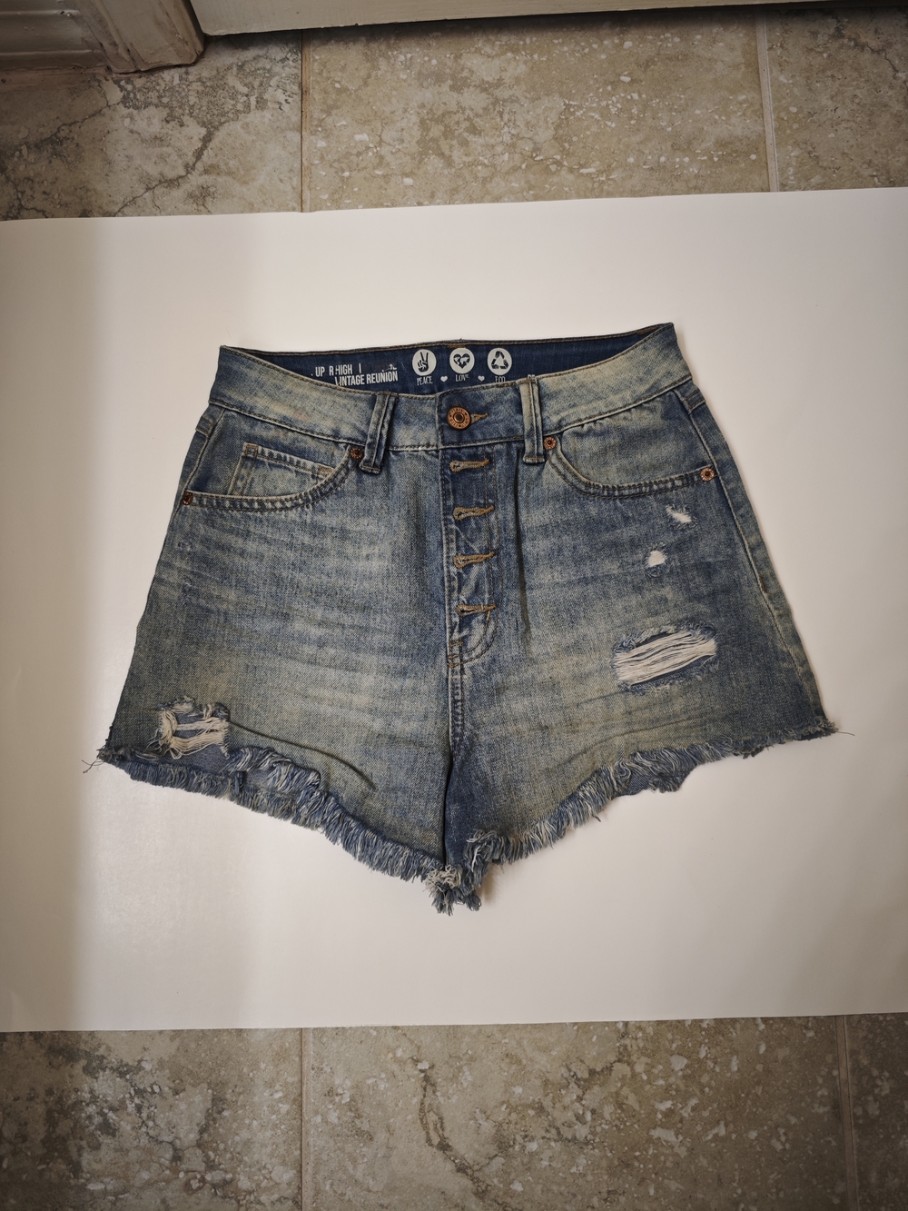 Vintage-Inspired Blue Denim Button-Front Women’s Shorts